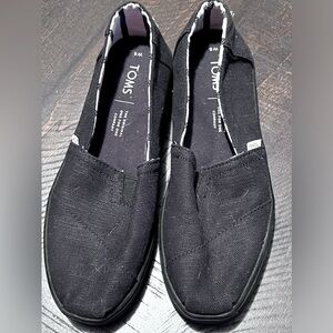 Toms